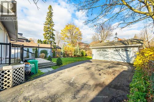 19 Oakwood Avenue N, Mississauga, ON - Outdoor