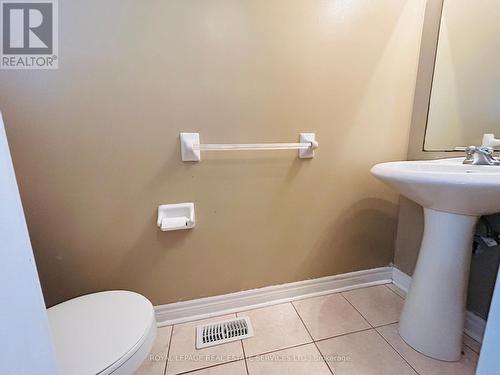 675 Madame Street, Mississauga, ON - Indoor Photo Showing Bathroom