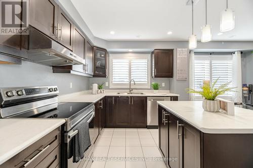 3 Ariel Road, Brampton, ON - Indoor Photo Showing Kitchen With Stainless Steel Kitchen With Upgraded Kitchen