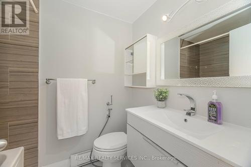 32 Hindquarter Court, Brampton, ON - Indoor Photo Showing Bathroom