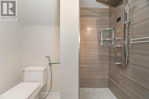 32 Hindquarter Court, Brampton, ON - Indoor Photo Showing Bathroom