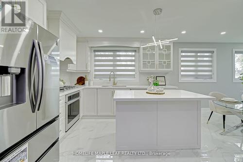 86 Zina Street, Orangeville, ON - Indoor Photo Showing Kitchen