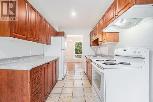 6377 St. Louis Drive, Ottawa, ON - Indoor Photo Showing Kitchen