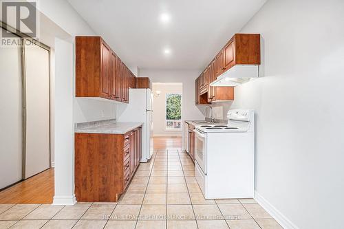 6377 St. Louis Drive, Ottawa, ON - Indoor Photo Showing Kitchen