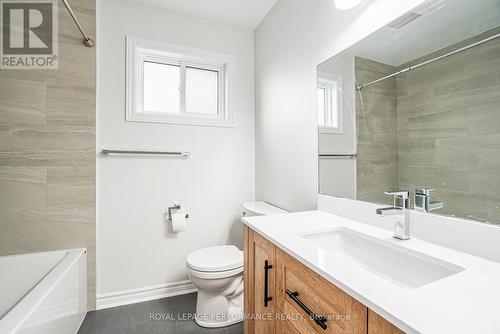 6377 St. Louis Drive, Ottawa, ON - Indoor Photo Showing Bathroom