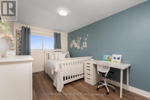 20 Faludon Drive, Halton Hills, ON - Indoor Photo Showing Bedroom