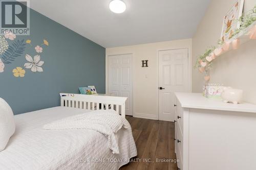 20 Faludon Drive, Halton Hills, ON - Indoor Photo Showing Bedroom