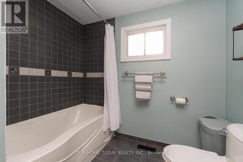 20 Faludon Drive, Halton Hills, ON - Indoor Photo Showing Bathroom