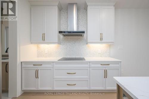 4211 Liberty Crossing, London, ON - Indoor Photo Showing Kitchen