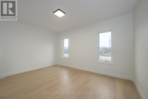 4211 Liberty Crossing, London, ON - Indoor Photo Showing Other Room