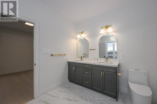 4211 Liberty Crossing, London, ON - Indoor Photo Showing Bathroom