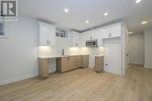 4211 Liberty Crossing, London, ON - Indoor Photo Showing Kitchen