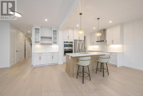 4211 Liberty Crossing, London, ON - Indoor Photo Showing Kitchen With Upgraded Kitchen