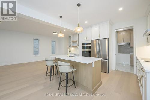 4211 Liberty Crossing, London, ON - Indoor Photo Showing Kitchen With Upgraded Kitchen