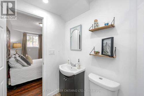 94 Rochefort Street, Kitchener, ON - Indoor Photo Showing Bathroom