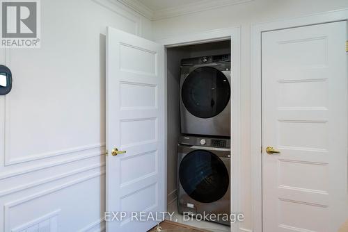 402 Upper Paradise Road, Hamilton, ON - Indoor Photo Showing Laundry Room