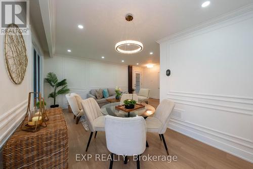 402 Upper Paradise Road, Hamilton, ON - Indoor Photo Showing Dining Room