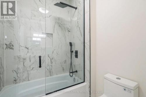 722 Beach Boulevard, Hamilton, ON - Indoor Photo Showing Bathroom