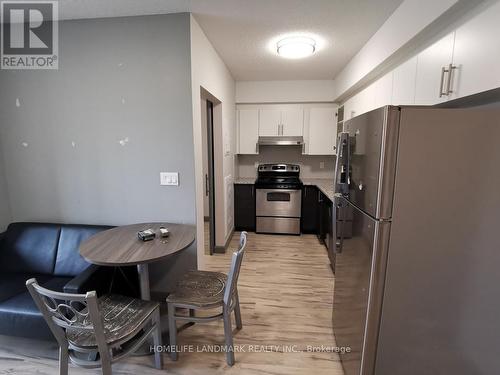 178 - 258A Sunview Street, Waterloo, ON - Indoor Photo Showing Kitchen