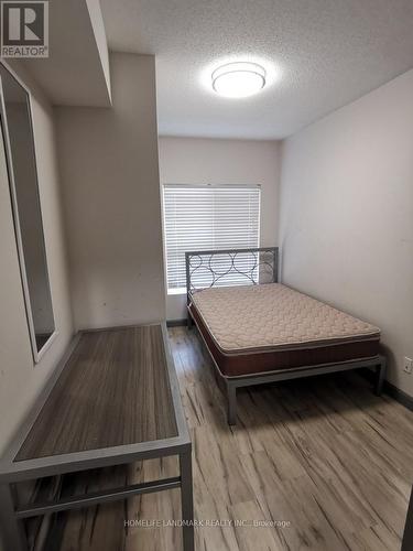 178 - 258A Sunview Street, Waterloo, ON - Indoor Photo Showing Bedroom