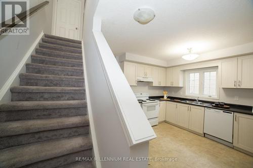 28 - 3200 Singleton Avenue, London, ON - Indoor Photo Showing Kitchen With Double Sink