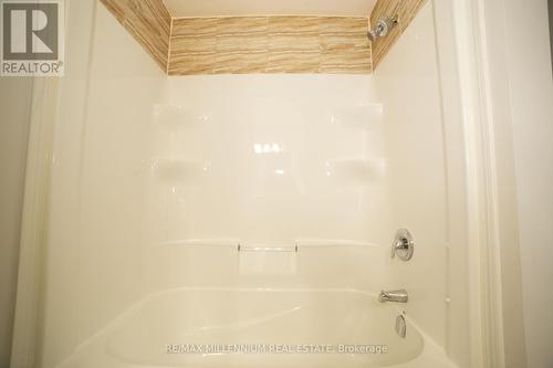 28 - 3200 Singleton Avenue, London, ON - Indoor Photo Showing Bathroom