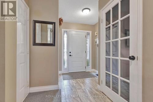 30 Philomena Drive, Hamilton, ON - Indoor Photo Showing Other Room