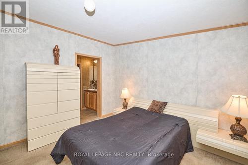 260 - 3033 Townline Road, Fort Erie (327 - Black Creek), ON - Indoor Photo Showing Bedroom