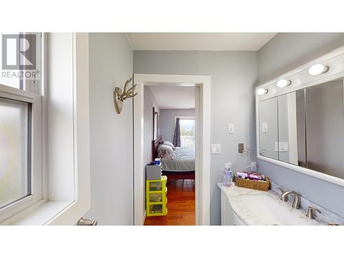 510 Dixon Street, Quesnel, BC - Indoor Photo Showing Bathroom