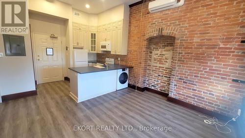 4 - 251 Front Street, Belleville, ON 