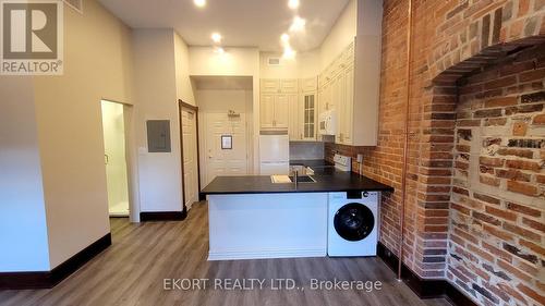 4 - 251 Front Street, Belleville, ON 