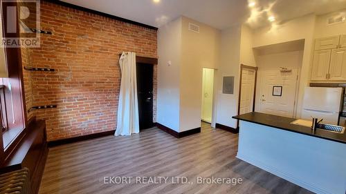 4 - 251 Front Street, Belleville, ON 