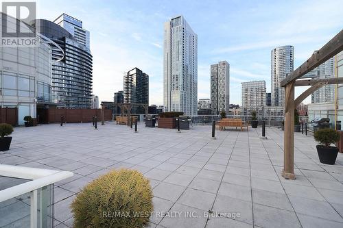 205 - 550 Queens Quay Way, Toronto, ON - Outdoor