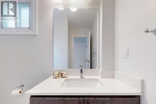 170 Ingleton Boulevard, Toronto, ON - Indoor Photo Showing Bathroom