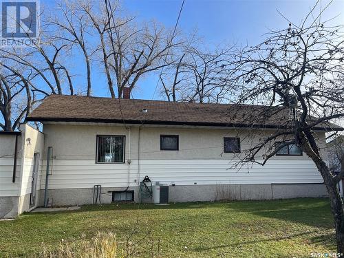 217 Maple Street, Maple Creek, SK - Outdoor