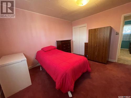 217 Maple Street, Maple Creek, SK - Indoor Photo Showing Bedroom