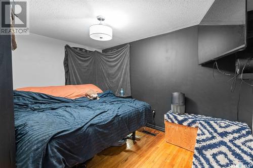 221 Taylor Street W, Saskatoon, SK - Indoor Photo Showing Bedroom