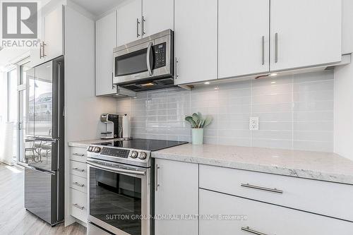 G17 - 375 Sea Ray Avenue, Innisfil, ON - Indoor Photo Showing Kitchen With Upgraded Kitchen