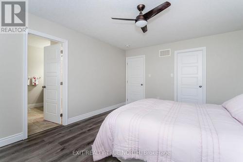 11 Charlie Rawson Boulevard, Tay, ON - Indoor Photo Showing Bedroom