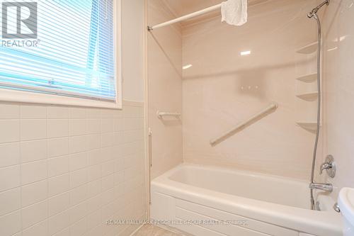 3 Pratt Road, Barrie, ON - Indoor Photo Showing Bathroom