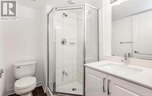 2111 - 4090 Living Arts Drive, Mississauga, ON - Indoor Photo Showing Bathroom