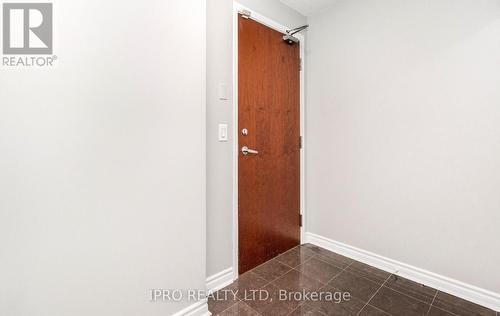 2111 - 4090 Living Arts Drive, Mississauga, ON -  Photo Showing Other Room