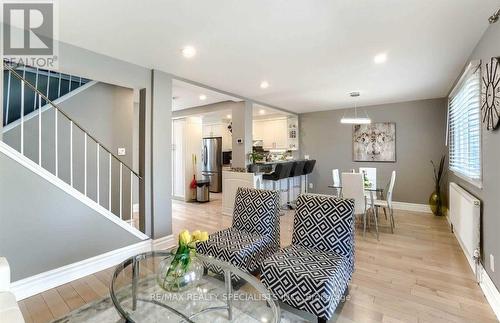 6 Cottongrass Lane, Brampton, ON - Indoor Photo Showing Living Room