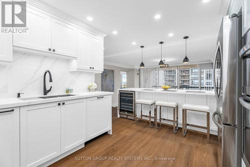 604 - 2170 Marine Drive, Oakville, ON - Indoor Photo Showing Kitchen With Stainless Steel Kitchen With Upgraded Kitchen