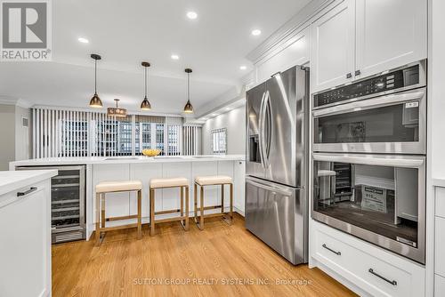 604 - 2170 Marine Drive, Oakville, ON - Indoor Photo Showing Kitchen With Stainless Steel Kitchen With Upgraded Kitchen