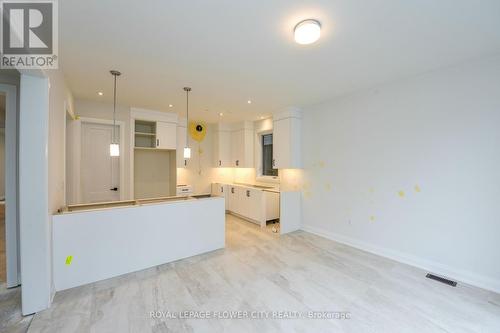 2 Dolomite Drive, Brampton, ON - Indoor Photo Showing Kitchen