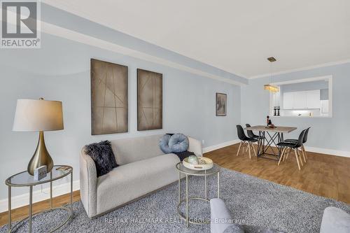 105 - 499 Sunnyside Avenue, Ottawa, ON - Indoor Photo Showing Living Room