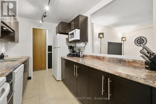 1805 - 1025 Richmond Road, Ottawa, ON - Indoor Photo Showing Kitchen With Double Sink