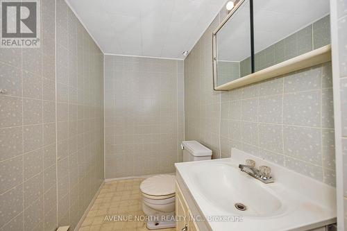 213 Ancaster Avenue, Ottawa, ON - Indoor Photo Showing Bathroom