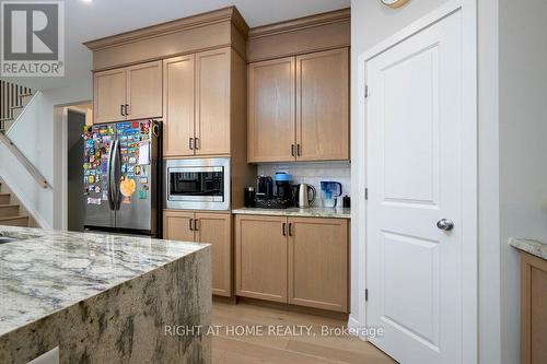 159 Boulonnais Grove, Ottawa, ON - Indoor Photo Showing Kitchen